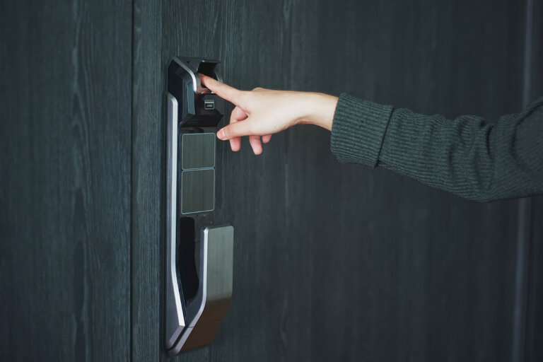 abrepuertas por huella dactilar