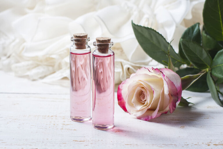 agua de rosas