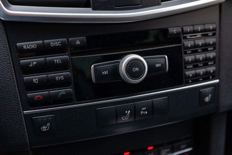 autorradio con Bluetooth
