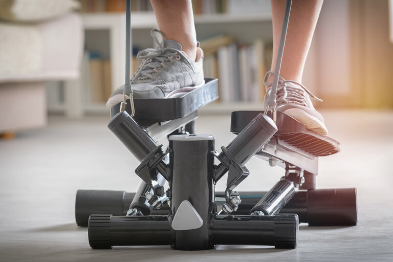 swing stepper
